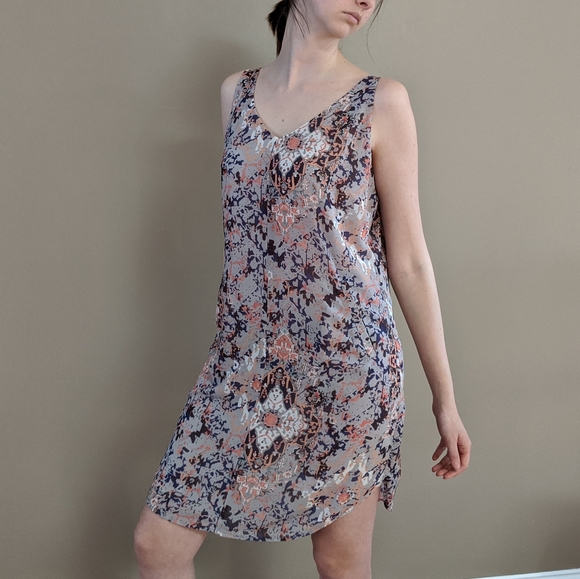 EUC CAbi M Gray Print Sleeveless Fresco Slip Dress - Picture 3 of 8